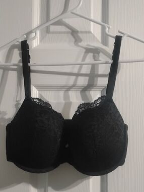 Like New Skims Black Full Coverage Bra, Size 34DD